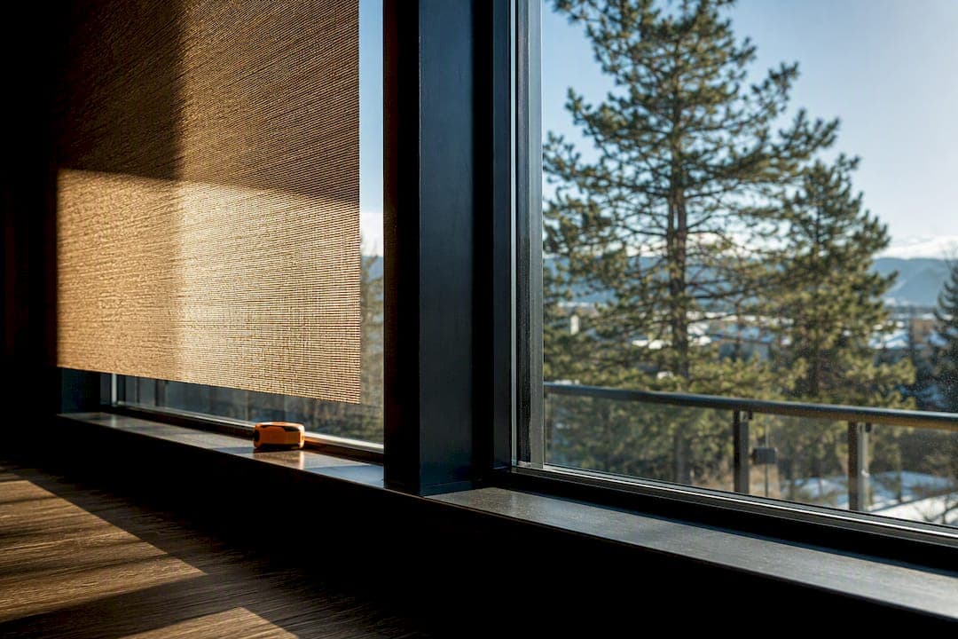 Calgary Installer Backed South Facing Blinds: Keep the View, Cut Heat
